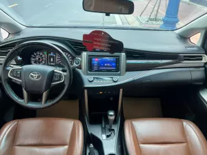 Toyota Innova Innova 2.0V 2017 - Cần bán Toyota Innova 2.0V năm 2017