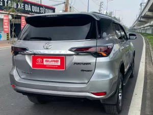 Toyota Fortuner 2.4G AT 2021