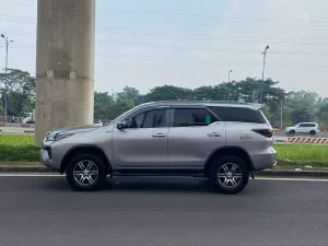 Toyota Fortuner 2.4G AT 2021