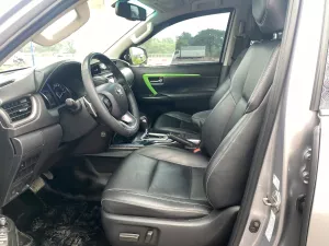 Toyota Fortuner 2.4G AT 2021