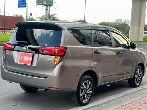 Toyota Innova 2.0E 2021