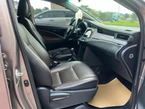 Toyota Innova 2.0E 2021