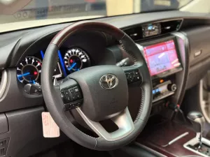 Toyota Fortuner 2.7V AT 2017