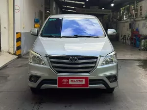 Toyota Innova 2.0E 2015