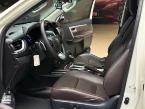 Toyota Fortuner Fortuner 2.7V AT 2017 - Bán xe Toyota Fortuner 2.7V AT sản xuất 2017