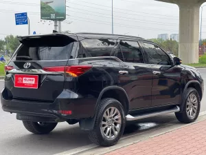 Toyota Fortuner Fortuner 2.7V AT 2022 - Bán ô tô Toyota Fortuner 2.7V AT sản xuất 2022, màu đen
