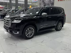 Toyota Land Cruiser LC300 2024 - Land Cruiser LC300 Sản Xuất 2024 Lướt 8 nghìn, Lên full Trung Đông chính hãng