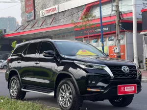 Toyota Fortuner 2.7V 2022