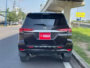 Toyota Fortuner 2.4G MT 2019 - Bán xe Toyota Fortuner 2.4G MT đời 2019, màu nâu giá cạnh tranh