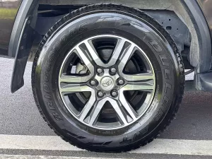 Toyota Fortuner 2.4G MT 2019 - Bán xe Toyota Fortuner 2.4G MT đời 2019, màu nâu giá cạnh tranh