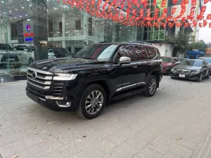 Toyota Land Cruiser LC300 2025 - LC300 2025 vừa đăng ký 15/1/2025 Xong xe lên full trung đông 