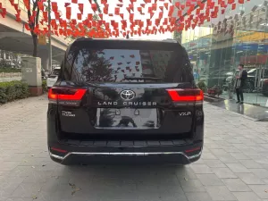 Toyota Land Cruiser LC300 2025 - LC300 2025 vừa đăng ký 15/1/2025 Xong xe lên full trung đông 