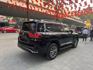 Toyota Land Cruiser LC300 2025 - Bán xe Toyota Land Cruiser LC300 năm 2025 đi 6 Nghìn Km. Xe vừa đăng ký 15/1/2026 