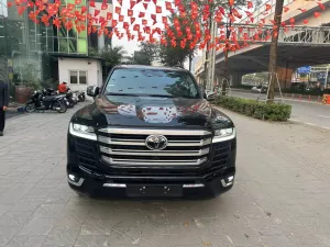 Toyota Land Cruiser LC300 2025 - Bán xe Toyota Land Cruiser LC300 năm 2025 đi 6 Nghìn Km. Xe vừa đăng ký 15/1/2026 