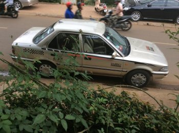 Toyota Corolla 1990 - Bán Toyota Corolla đời 1990, màu bạc, nhập khẩu nguyên chiếc, 115 triệu