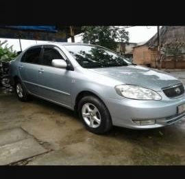 Toyota Corolla Altis 1.8G 2002 - Bán Toyota Corolla altis 1.8G 2002, xe gia đình, 285 triệu