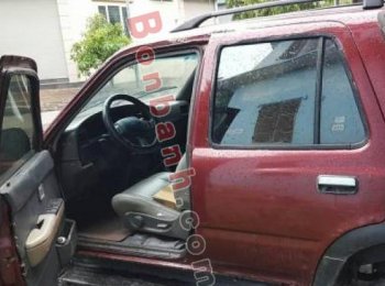 Toyota 4 Runner 1998 - Bán xe Toyota 4 Runner sản xuất 1998, màu đỏ, nhập khẩu nguyên chiếc số sàn, 73tr