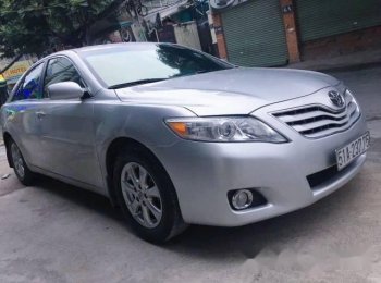Toyota Camry LE   LE 2.5 2010 - Bán ô tô Toyota Camry LE LE 2.5 đời 2010, màu bạc, nhập khẩu giá cạnh tranh