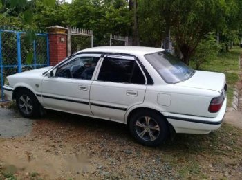 Toyota Corolla 1989 - Cần bán lại xe Toyota Corolla sản xuất 1989, màu trắng, giá 80tr