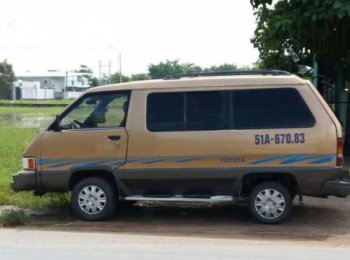Toyota Van 1983 - Gia đình bán xe Toyota Van năm 1983, màu nâu