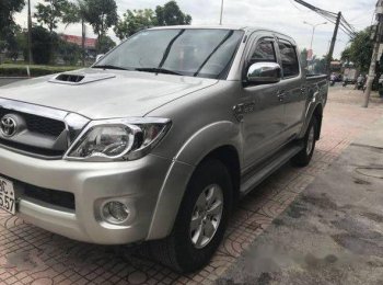 Toyota Hilux  MT 2011 - Cần bán lại xe Toyota Hilux MT đời 2011 chính chủ