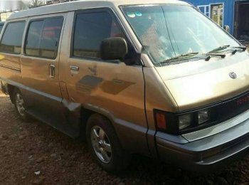 Toyota Van 1990 - Cần bán lại xe Toyota Van đời 1990, màu vàng, nhập khẩu