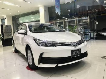 Toyota Corolla Altis 2018 - Bán ô tô Toyota Corolla altis sản xuất 2018, màu trắng, giá chỉ 658 triệu