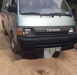 Toyota Hiace 1992 - Bán Toyota Hiace năm sản xuất 1992, màu bạc, giá chỉ 30 triệu