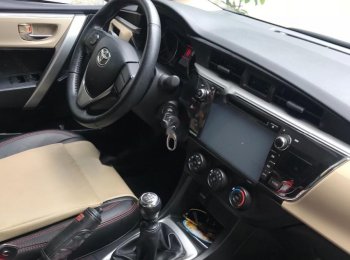 Toyota Corolla Altis 2015 - Bán Toyota Corolla altis sản xuất năm 2015, màu đen số sàn
