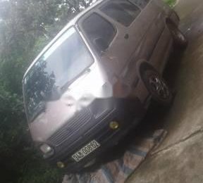 Toyota Hiace  MT 2001 - Bán Toyota Hiace MT sản xuất năm 2001, giá bán 28tr