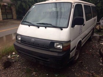 Toyota Hiace 1997 - Bán Toyota Hiace đời 1997, màu trắng, giá tốt