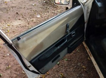 Toyota Corolla Altis 1983 - Bán Toyota Corolla Altis sản xuất 1983, màu trắng, nhập khẩu