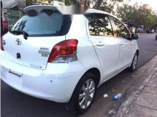 Toyota Yaris   1.3 AT  2010 - Bán Toyota Yaris 1.3 AT đời 2010, màu trắng 