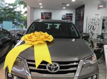 Toyota Fortuner  2.4G AT 2019 - Cần bán xe Toyota Fortuner sản xuất năm 2019, màu xám