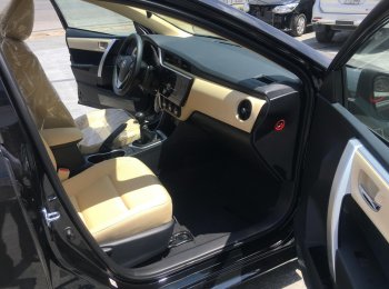 Toyota Corolla Altis 2019 - Bán Altis số sàn hỗ trợ 40tr trước bạ xe 2019 Toyota Tiền Giang
