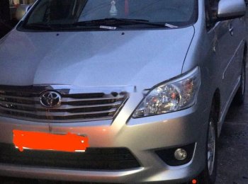 Toyota Innova 2013 - Bán Toyota Innova sản xuất năm 2013, màu bạc, 390tr