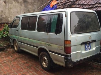 Toyota Hiace 1995 - Bán Toyota Hiace sản xuất năm 1995, màu xanh