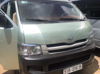 Toyota Hiace 2009 - Cần bán gấp Toyota Hiace đời 2009, xe gia đình