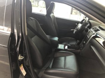Toyota Corolla  V  2018 - Cần bán gấp Toyota Corolla V sản xuất năm 2018, màu đen chính chủ