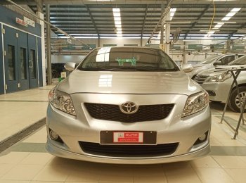 Toyota Corolla Altis 2.0V 2010 - Cần bán Toyota Corolla Altis 2.0V đời 2010, màu bạc