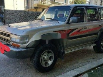 Toyota Land Cruiser 1990 - Bán Toyota Land Cruiser năm 1990, màu bạc giá cạnh tranh