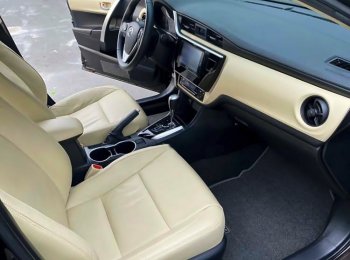 Toyota Corolla 2019 - Màu nâu giá cạnh tranh