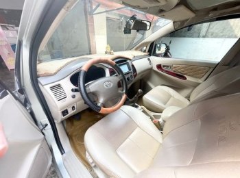 Toyota Innova 2006 - Màu bạc còn mới, giá ưu đãi