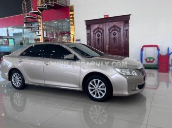 Toyota Camry 2013 - Thiết kế xe đẳng cấp, vận hành êm ái
