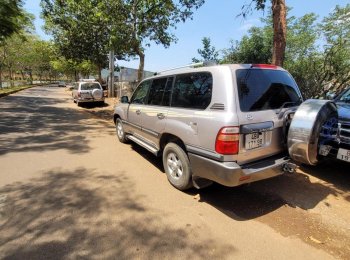 Toyota Land Cruiser 2001 - GX Larcuro 4.5L động cơ Y6 - Xe đẹp xuất sắc, nguyên bản, không một lỗi nhỏ, giá 280tr