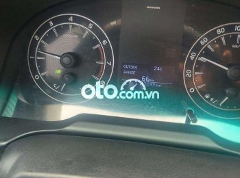 Toyota Innova  inova 2.0e đồng 2018 - Toyota inova 2.0e đồng
