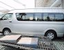 Toyota Hiace 2016 - Cần bán lại xe Toyota Hiace đời 2016, màu bạc
