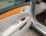 Toyota Avalon 2006 - Bán Toyota Avalon 2006, màu bạc số tự động, giá chỉ 650 triệu