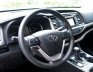 Toyota Highlander  AT  2017 - Bán xe Toyota Highlander AT 2017, màu đen, nhập khẩu nguyên chiếc