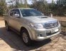 Toyota Hilux 3.0G 4x4 MT 2013 - Cần bán gấp Toyota Hilux 3.0G năm 2013, màu bạc, nhập khẩu Thái, giá cạnh tranh